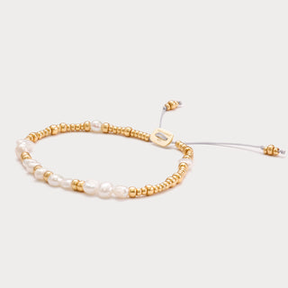 Petite-Eleganz & Reinheit – Süßwasserperlen-Armband