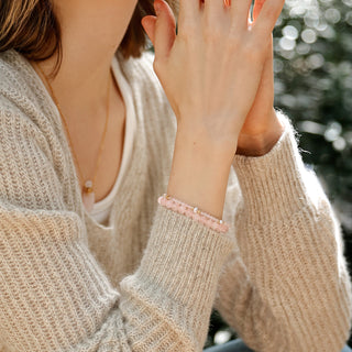 Petite-Liebe & Harmonie – Rosenquarz-Süßwasserperlen-Armband