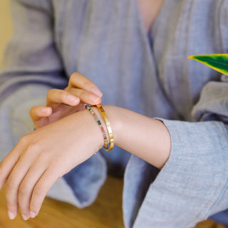 Whisper-Filigrane Eleganz – Regenbogen-Turmalin Armband
